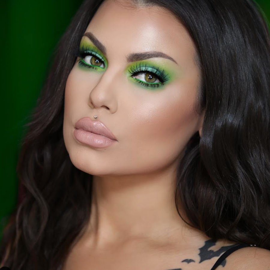 Bailey Sarian channel photo