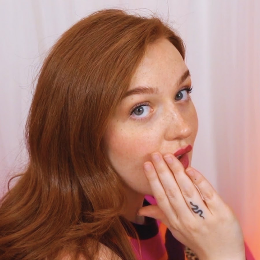 OUTLORE with Eleanor Neale channel photo